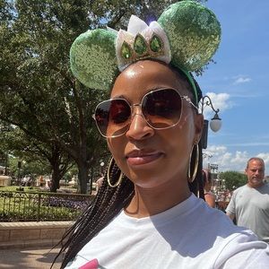 Meet your Posher, Janaye